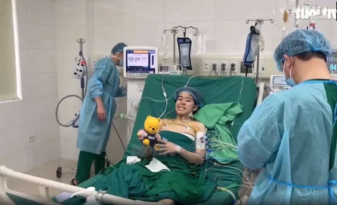 100 y bác sĩ tham gia ca ghép phổi đêm Giao thừa hồi sinh cô gái 21 tuổi