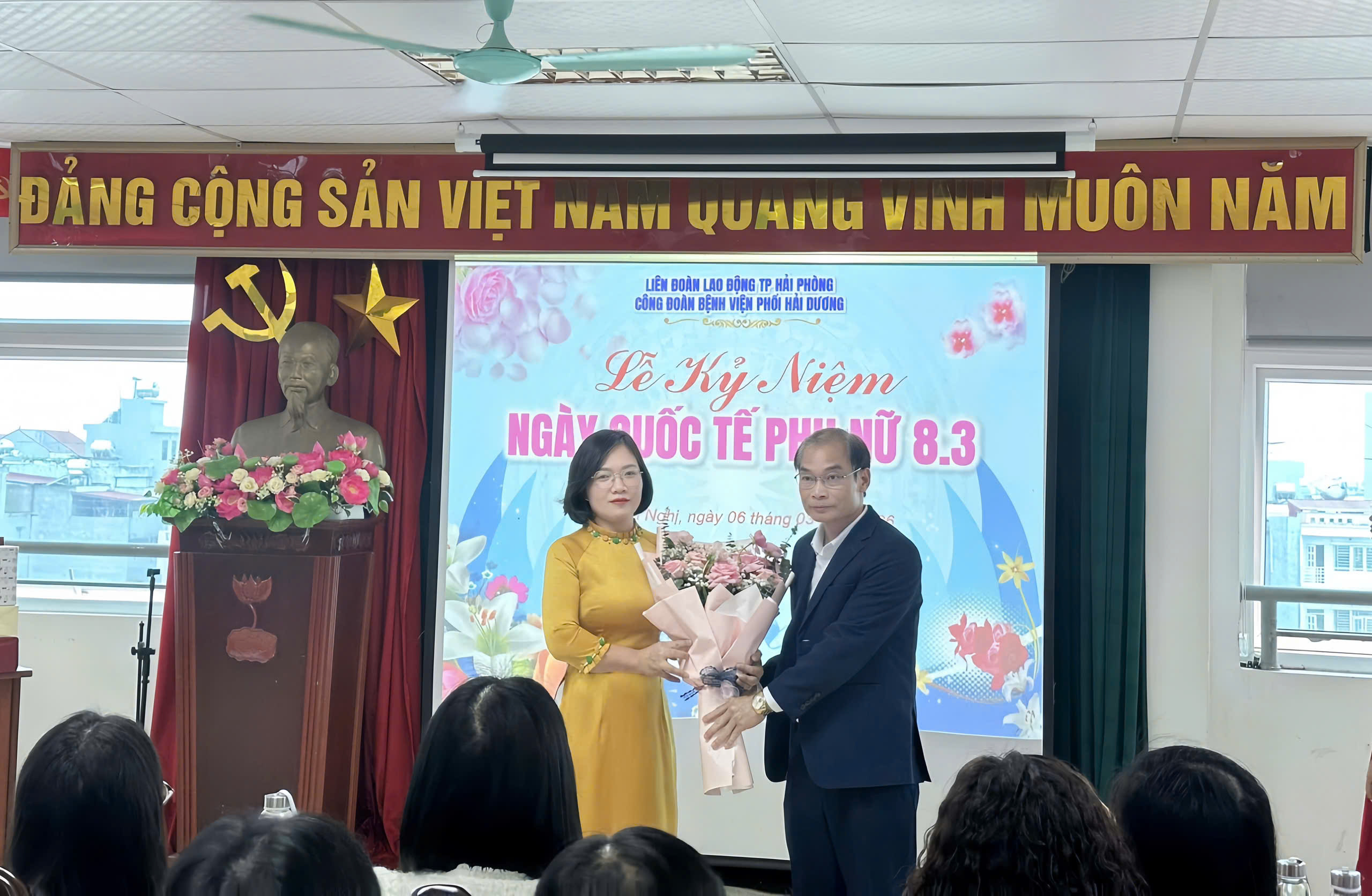 Bệnh viện Phổi Hải Dương tổ chức Lễ kỷ niệm Ngày Quốc tế Phụ nữ 8/3