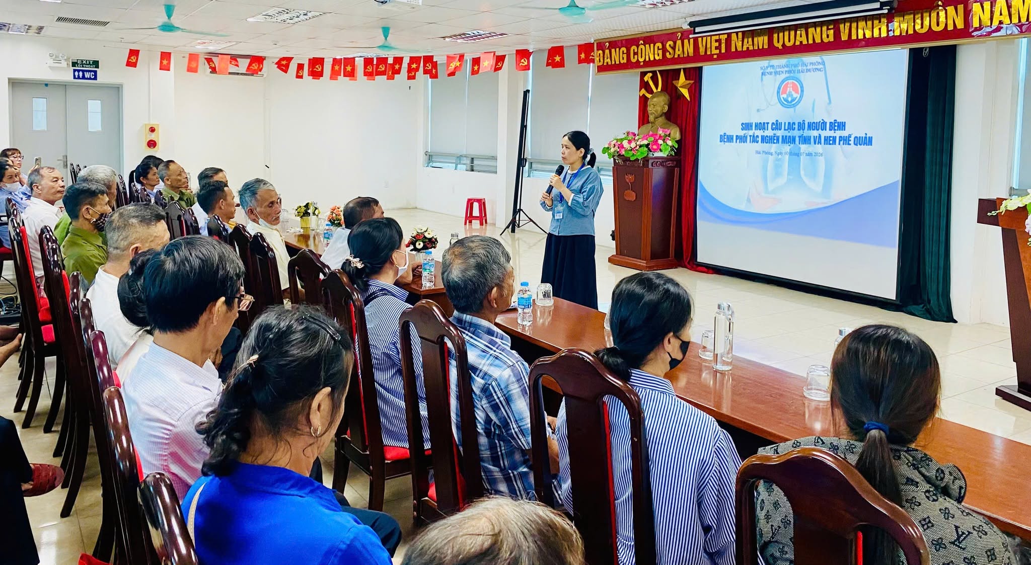 Bệnh viện Phổi Hải Dương tổ chức sinh hoạt Câu lạc bộ người bệnh COPD